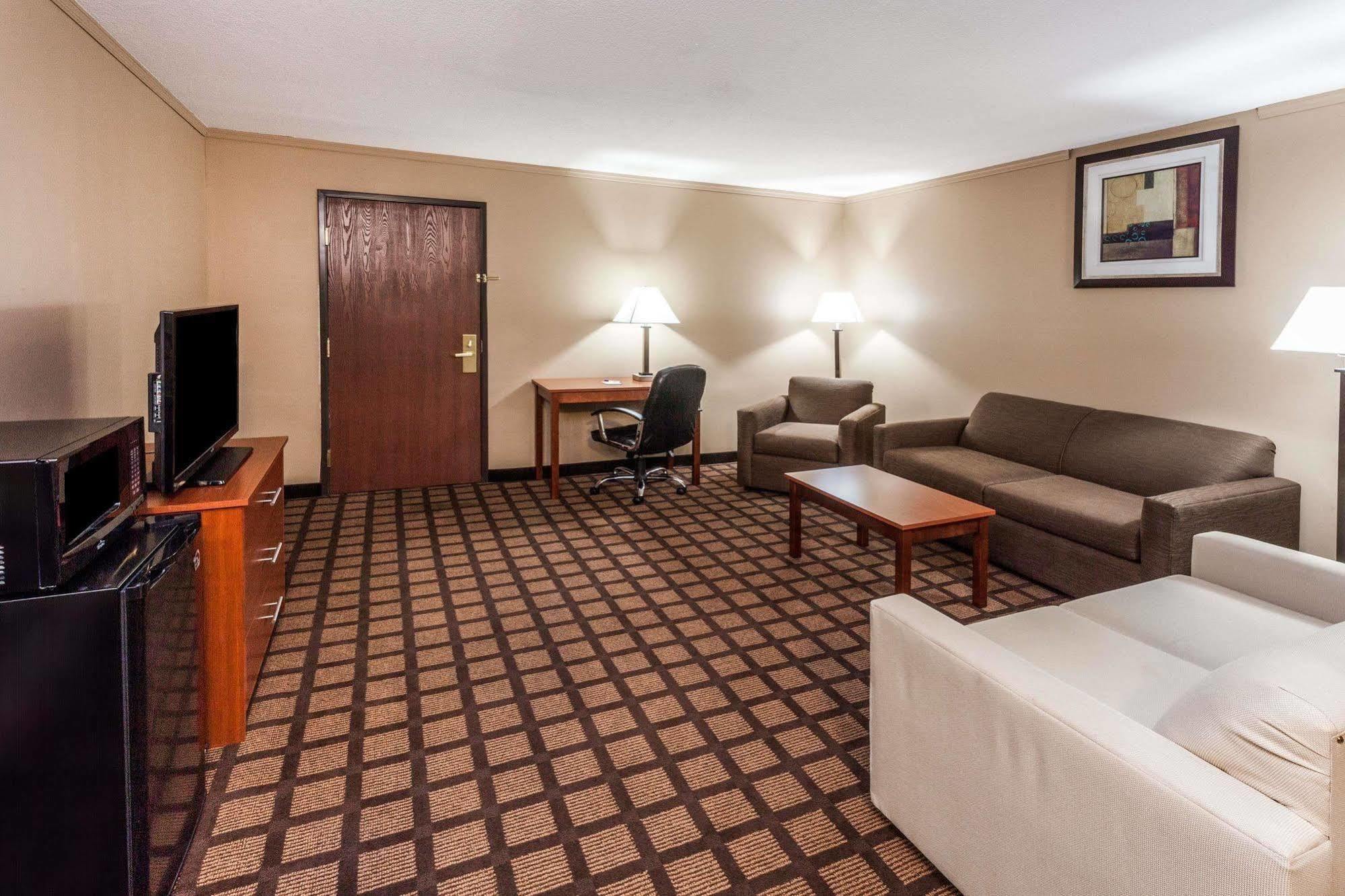 Baymont By Wyndham New Buffalo Exterior foto